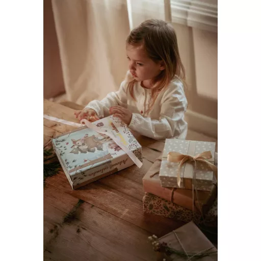 Little Dutch adventi kalendárium charm készítővel és matricával