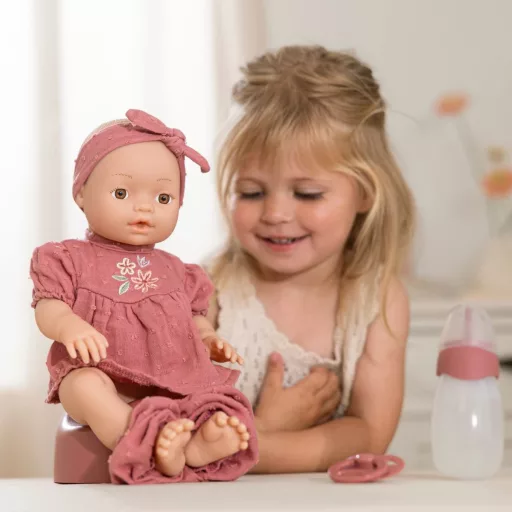 Little Dutch itatós‑pisilős Livia baba