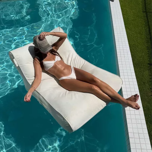 Sunnylife felfújható Luxe úszó fotel - Casa Cream