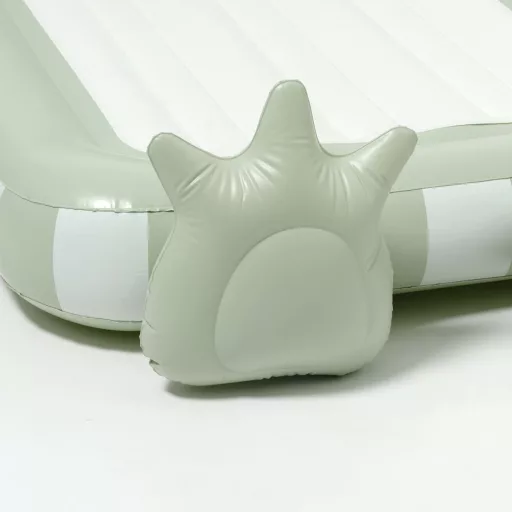 Sunnylife felfújható gyerekágy - Monster Sage CSOMAGOLÁSSÉRÜLT