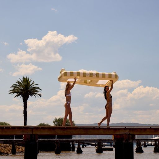 Sunnylife kétszemélyes felfújható függőágy - Float Casa Sand Stripe 