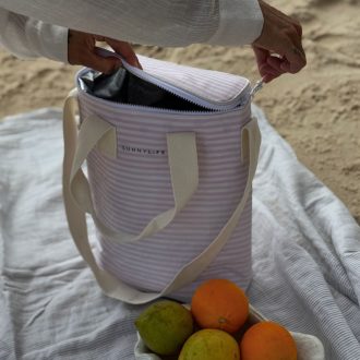 Sunnylife ital hűtőtáska - Lazy Days Pink Stripe 