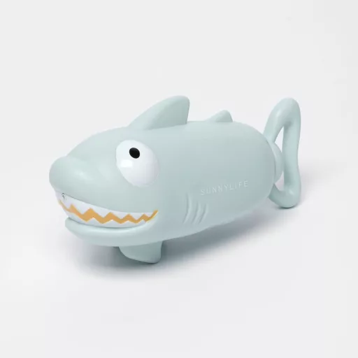 Sunnylife vízspriccelő - Shark Pastel Blue  
