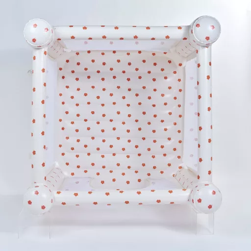 Sunnylife felfújható ugrálóvár - Poppy the Peach Cream 