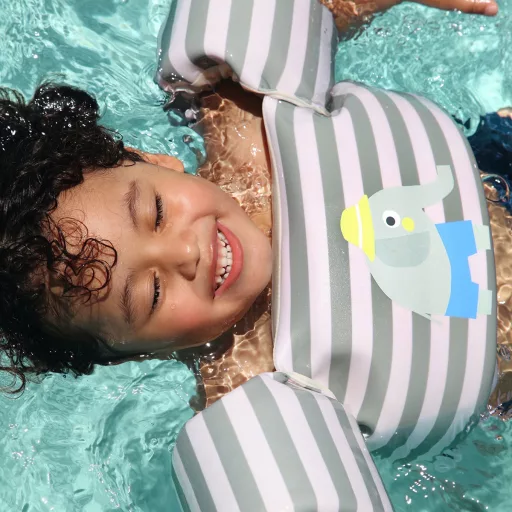 Sunnylife úszómellény karúszóval 3-6 év Eli the Elephant Green Stripe 