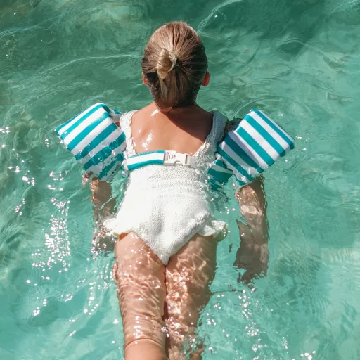 Sunnylife úszómellény karúszóval 3-6 év Poppy the Peach Green stripe 